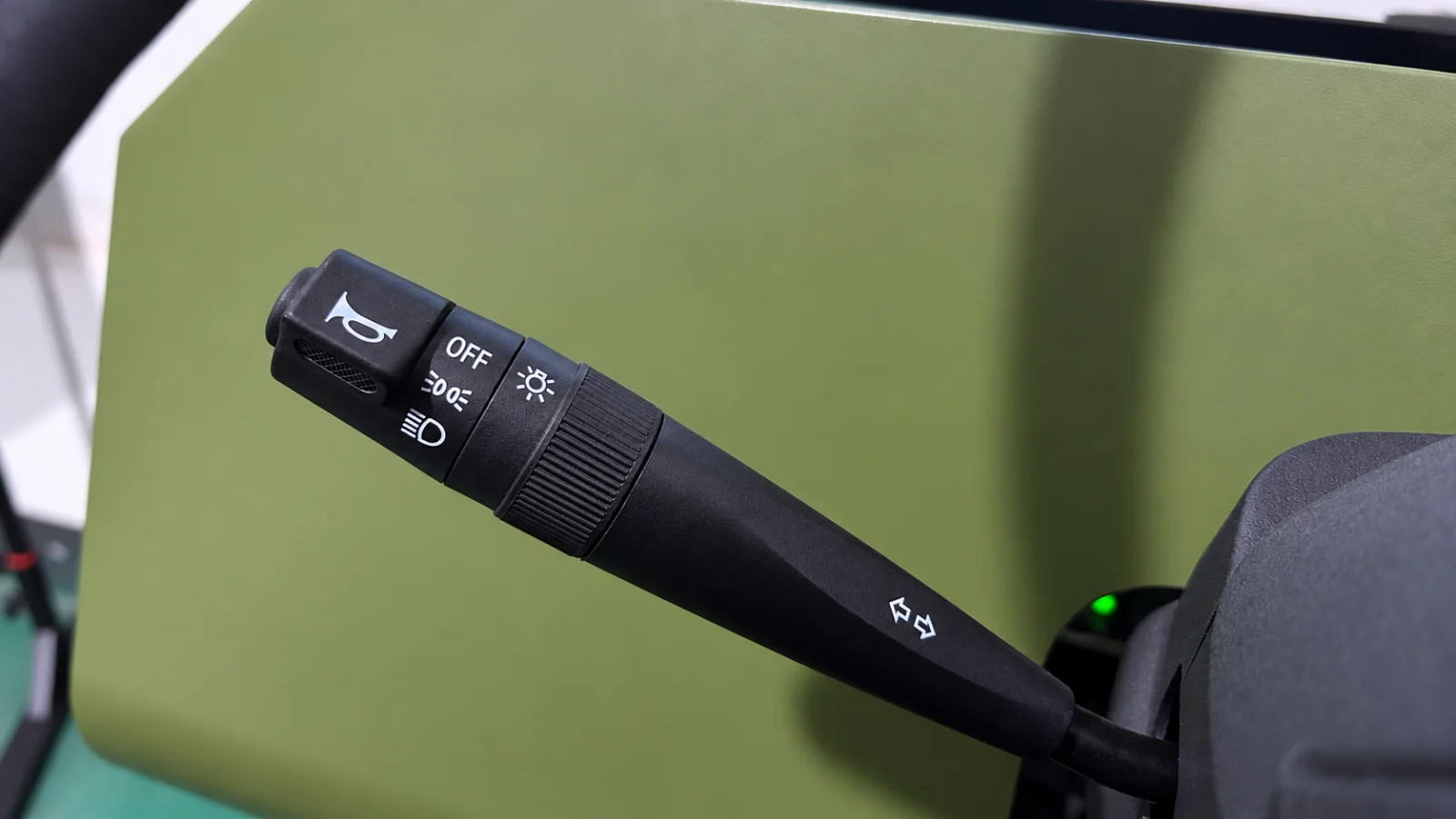 Lights and indicator stalk